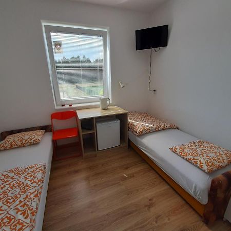 Pokoje Goscinne Weronika Ostrowo  Buitenkant foto