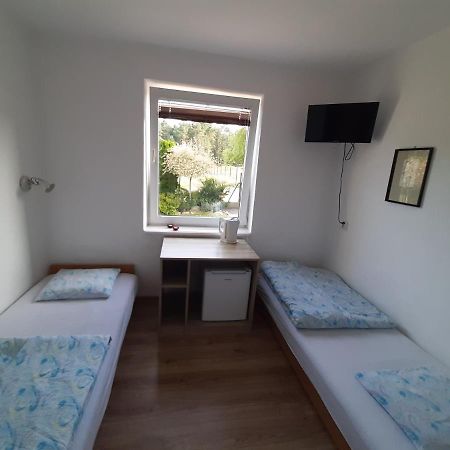 Pokoje Goscinne Weronika Ostrowo  Buitenkant foto
