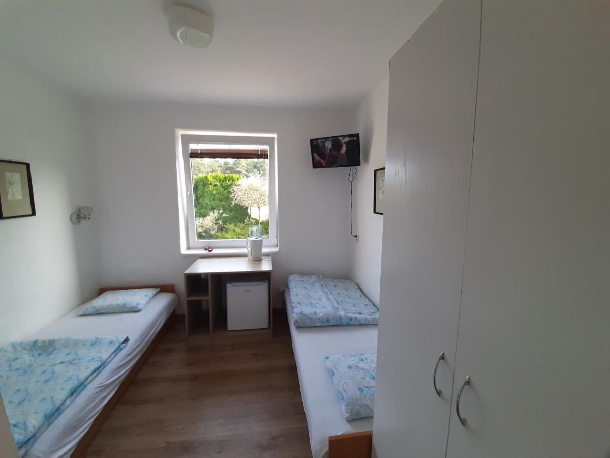 Pokoje Goscinne Weronika Ostrowo  Buitenkant foto
